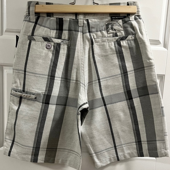 Rip Curl Walk Shorts - NWT
Size 24 (US - 8 years old) - Picture 7 of 7